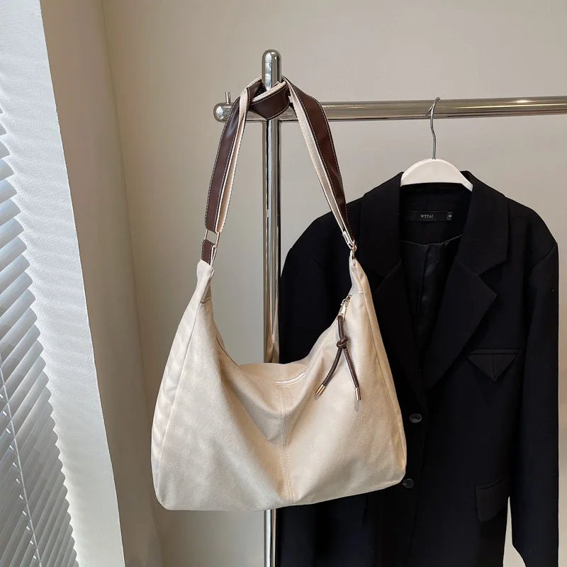 The Ultimate Guide to Choosing the Right Tote Bag For Your Lifestyle